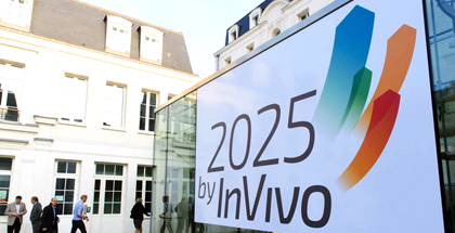 Photo d'un batiment avec le logo 2025 by InVivo inscrit sur la façade